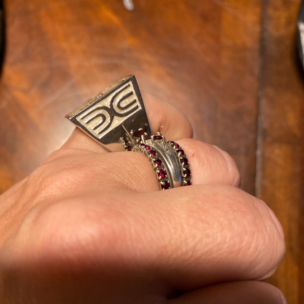 Modern Cream and Silver Artistic Ring - Picture 3 of 4